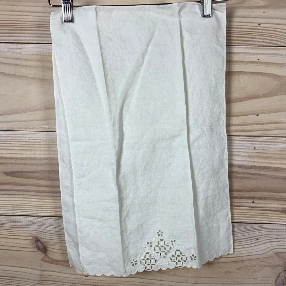 Vintage Linen Napkins Unisex OS White Eyelet Lace Scalloped‎ Set of 4
